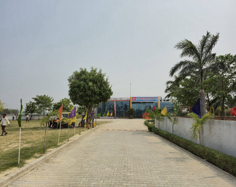 Shemrise Futuristic School-Siddharthnagar