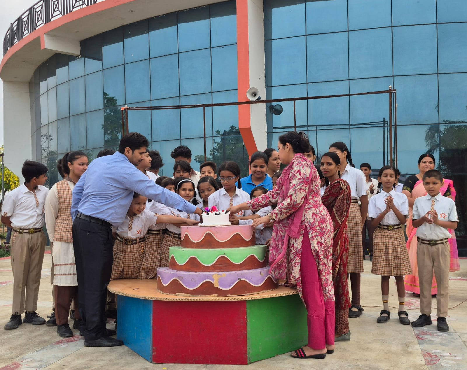 Shemrise Futuristic School-Siddharthnagar